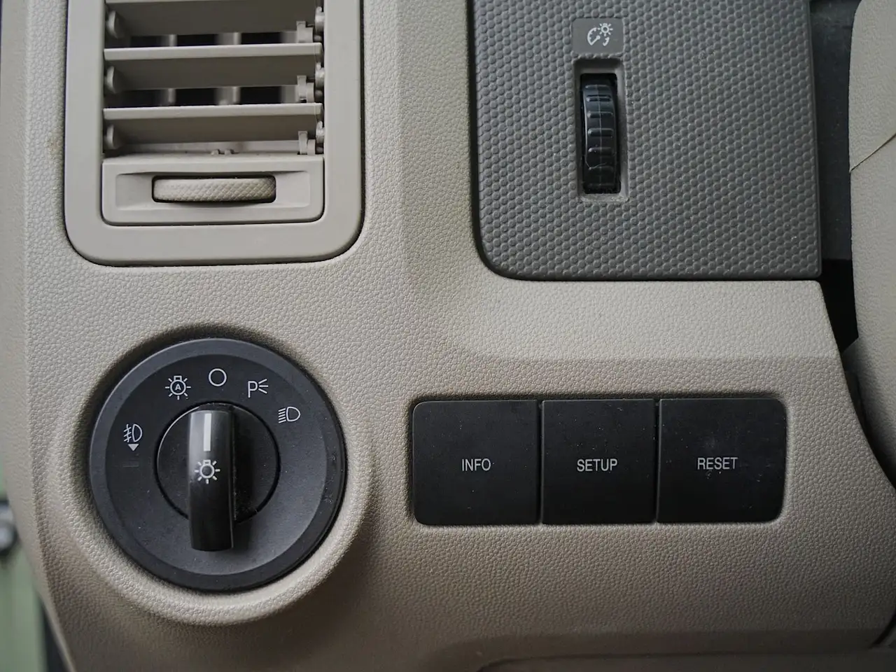 Ford Escape снимка Ford Escape