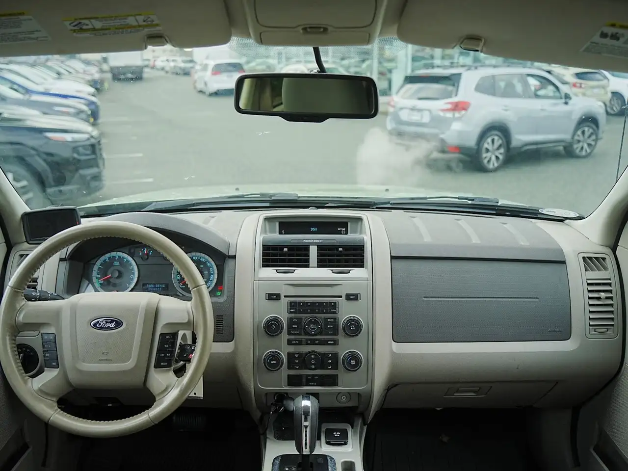 Ford Escape снимка Ford Escape