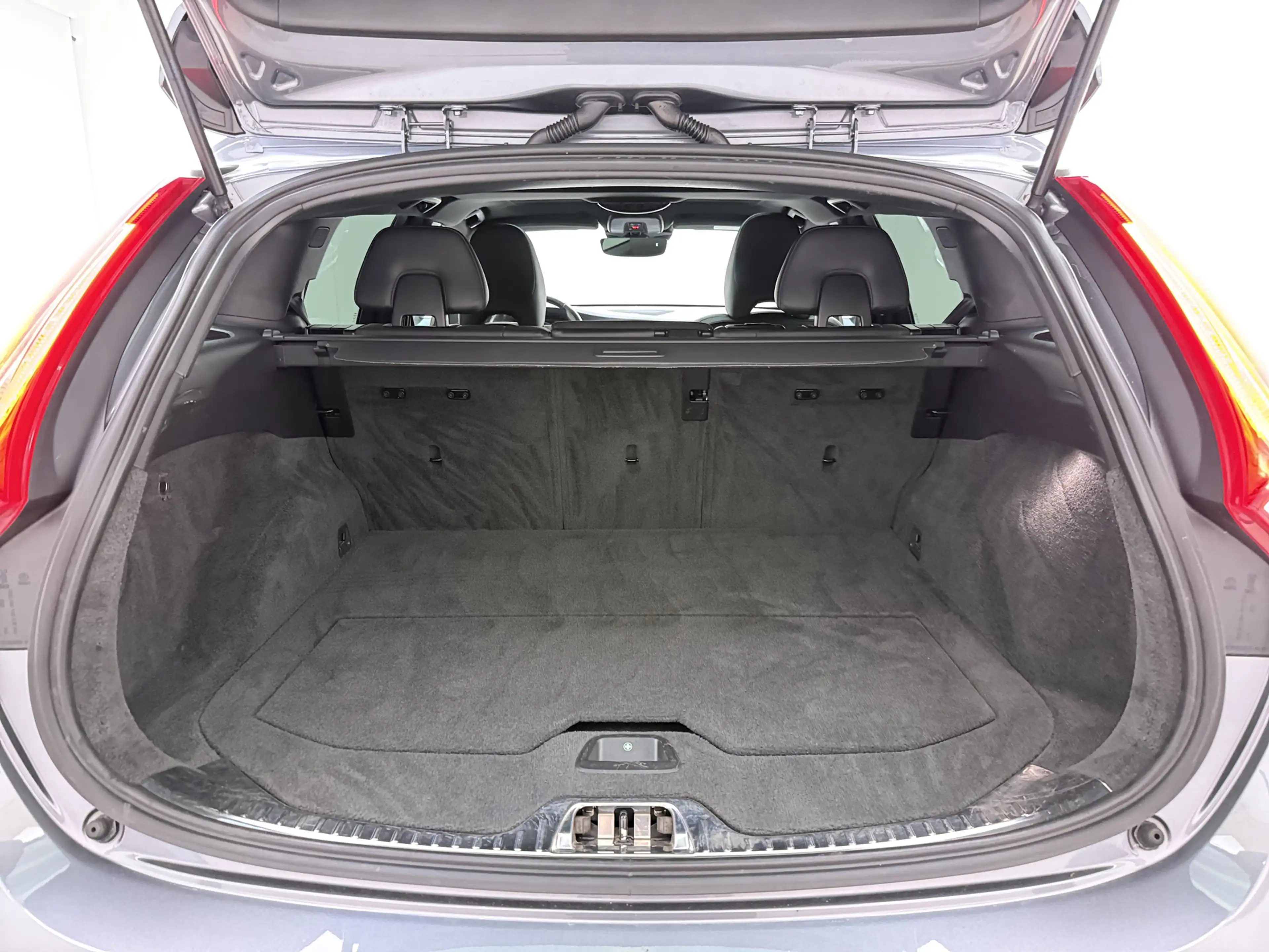 Volvo V60 Cross Country T5 Summum | Trekhaak | Blis | Keyless Entry | Prem — photo 13