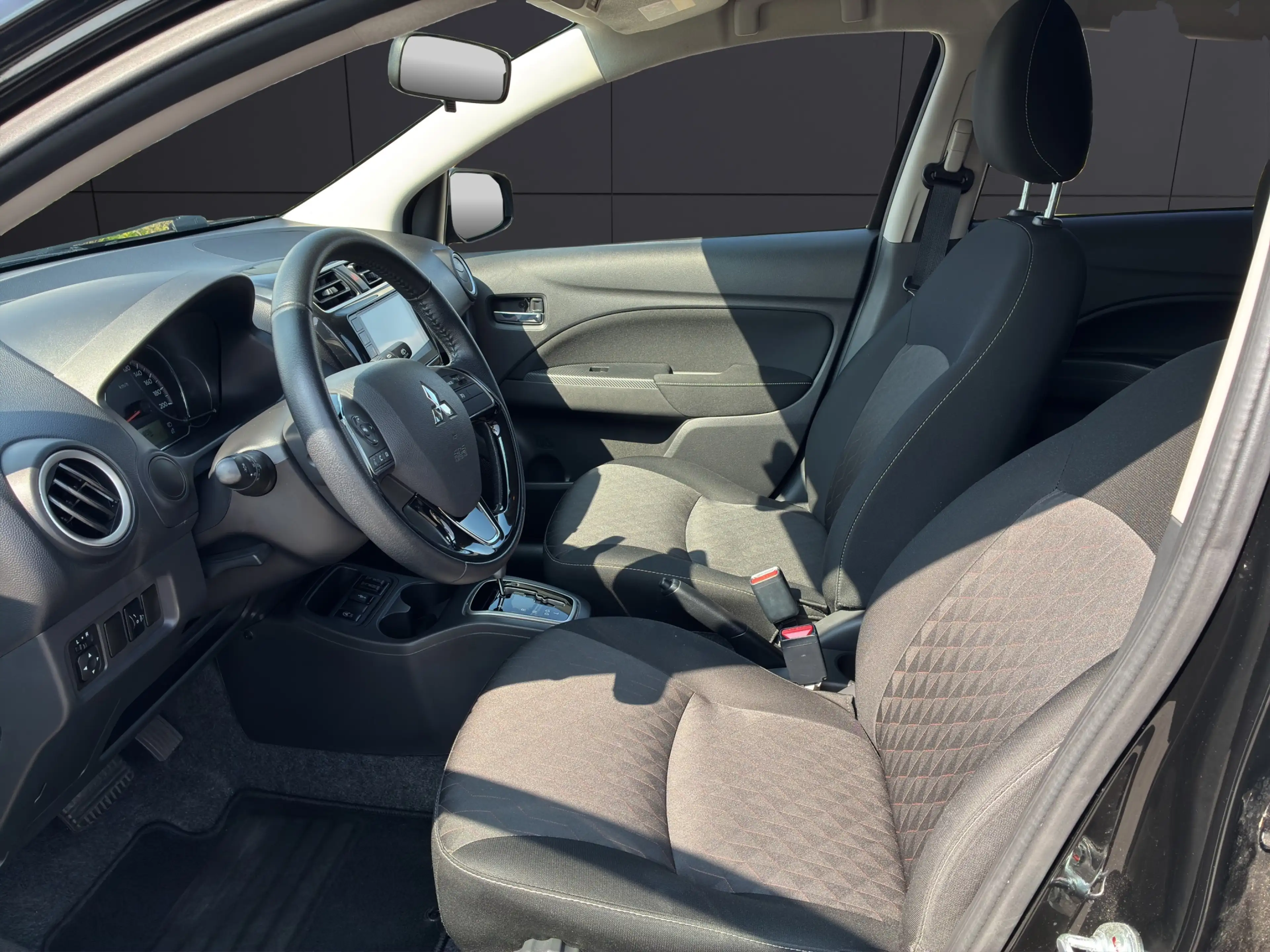 Mitsubishi Space Star 1.2 Spirit+ (EURO 6d) 1.2 EU6d *Automatik*Sitzheiz — photo 9