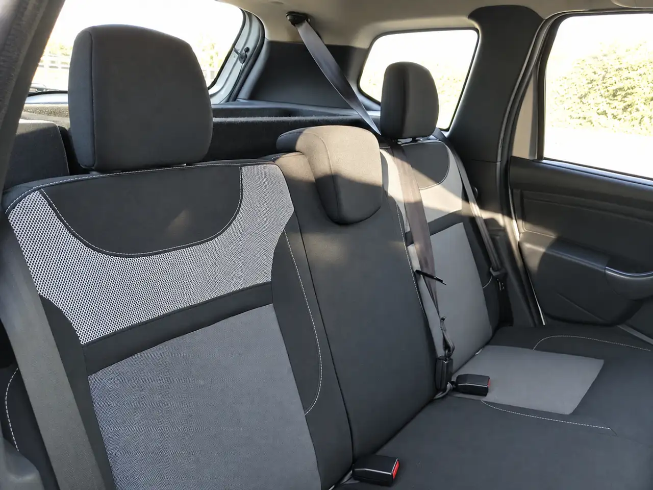 Dacia Duster — photo 17