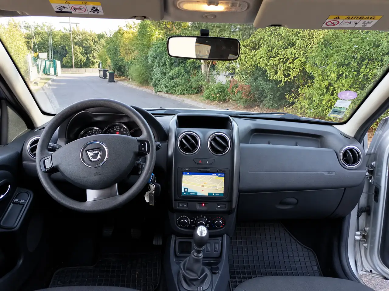 Dacia Duster — photo 12