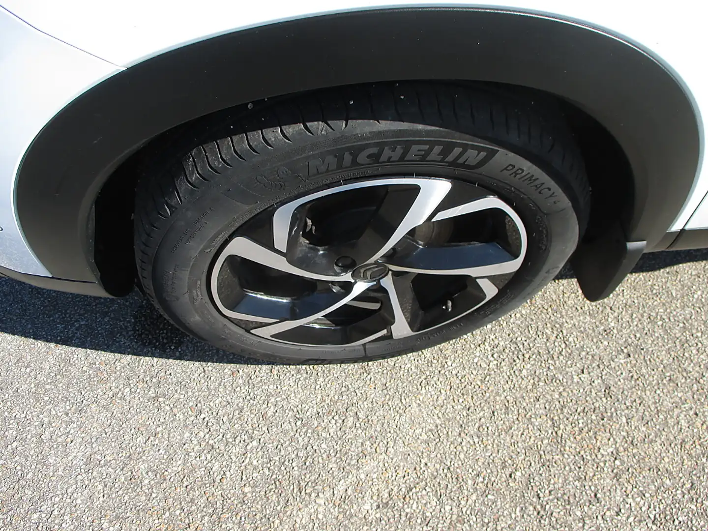 Citroen C5 Aircross BlueHDI 130 S&S Feel Weiß - 2