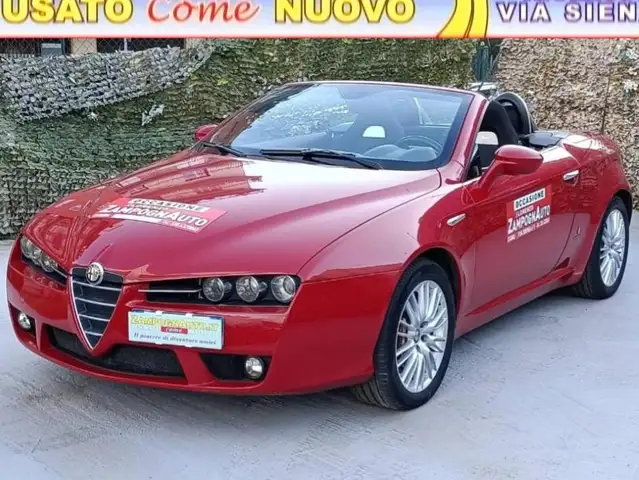Alfa Romeo Spider Spider 2.4 jdm 210cv CABRIO CAPPOTTA NON FUNZIONANTE O SI PUò USARLA MANUALMENTE RIPRISTINARE QUALCOSA DI CARROZZERIA