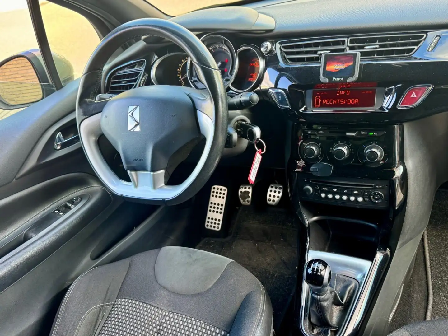 Citroen DS3 1.4 Chic AIRCO NETTE AUTO RIJDT GOED NAP APK Бежевий - 2