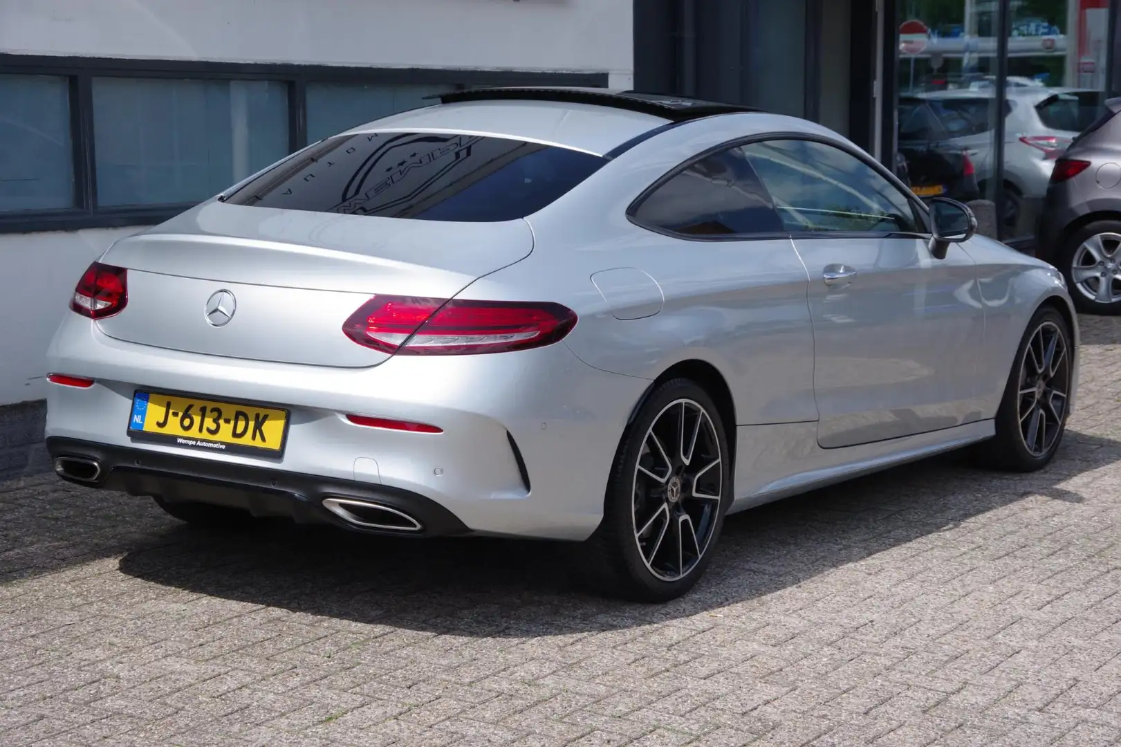 Mercedes-Benz C 180 Coupé Premium Plus Pack 1e eigenaar/ Dealer onderh Grijs - 2