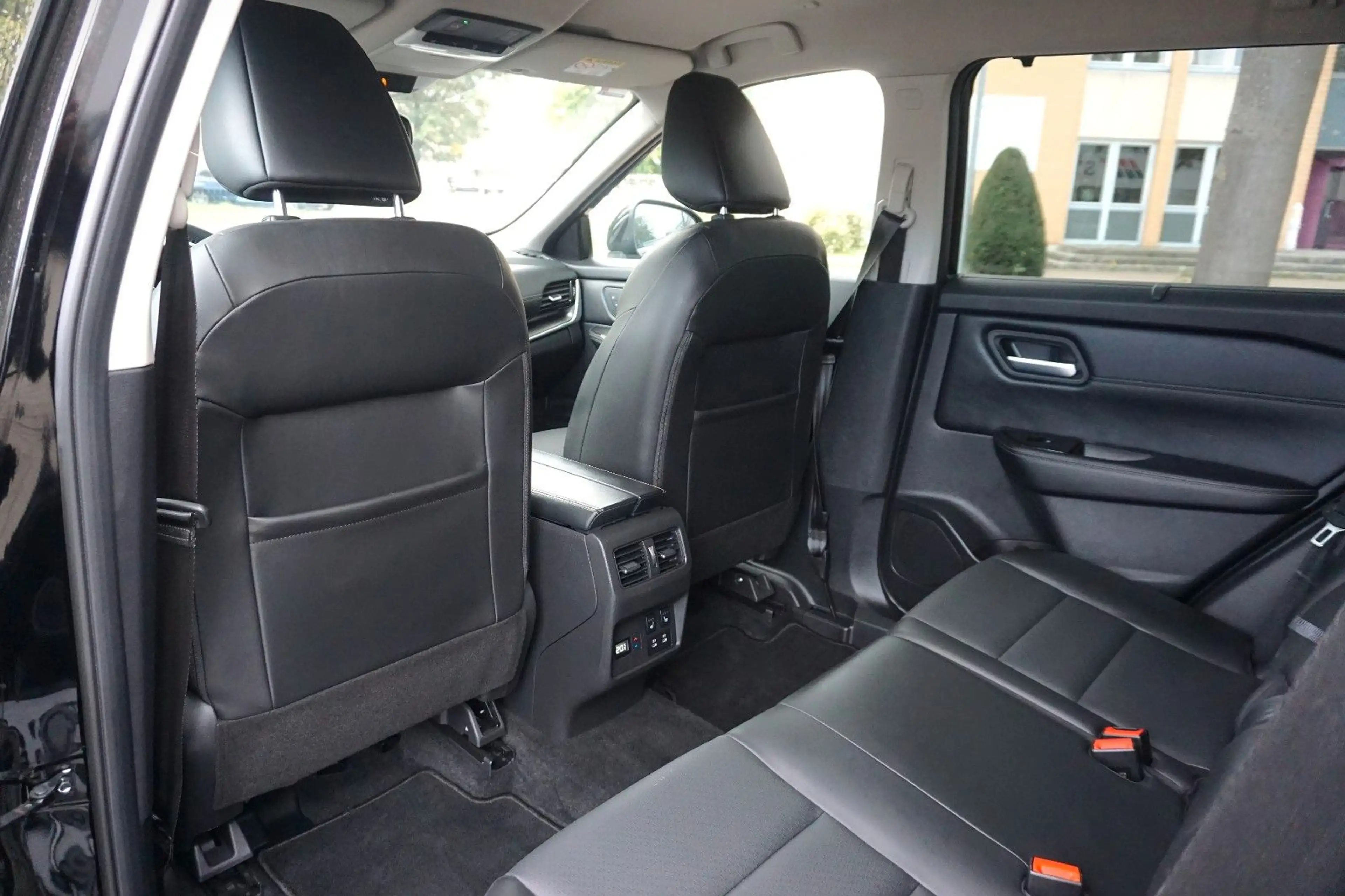 Nissan X-Trail N-Connecta / 1. Hand / Leder / 360° / — photo 11