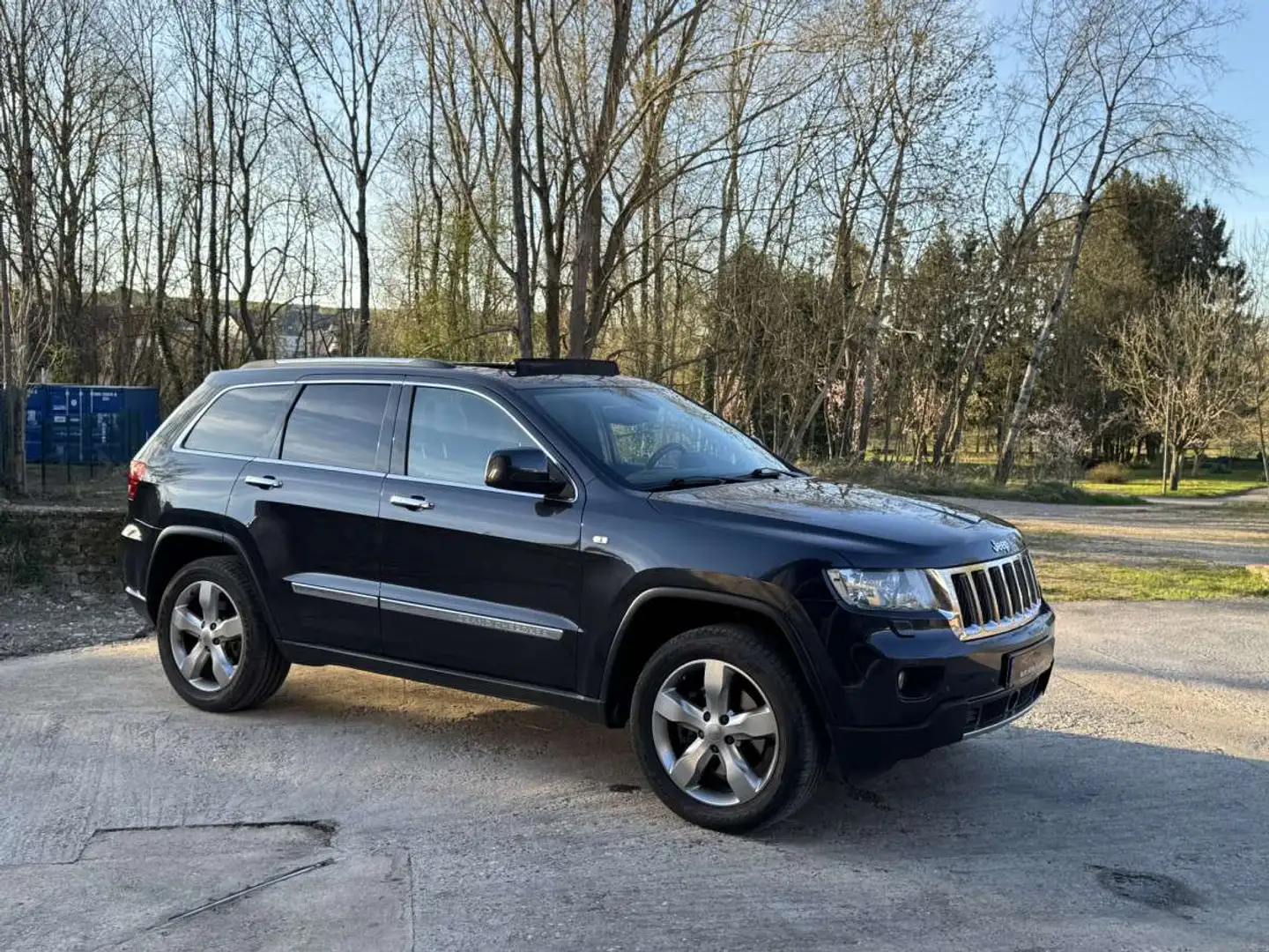 Jeep Grand Cherokee 3.0CRD V6 250CV OVERLAND BVA Grijs - 2