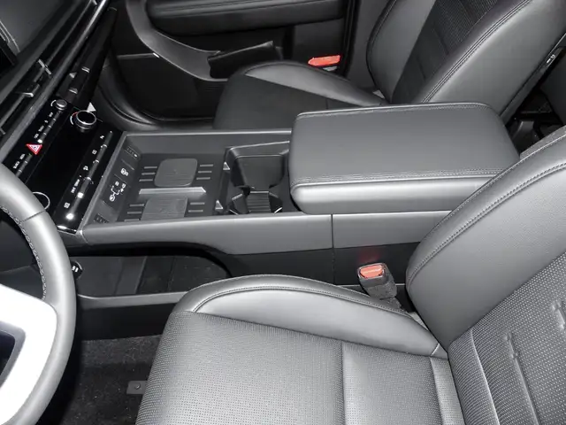 Hyundai Santa Fe view 10