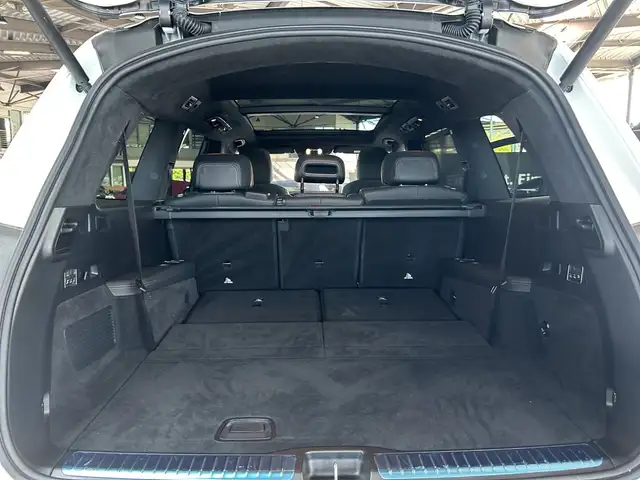 Mercedes-Benz 450 view 7