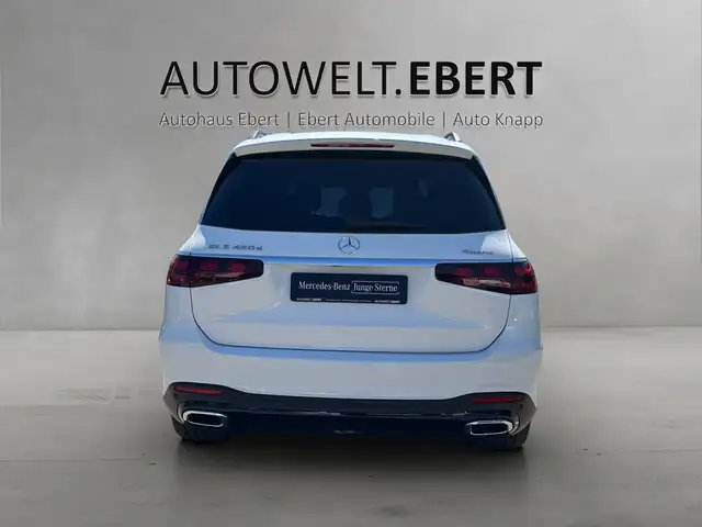 Mercedes-Benz 450 view 4
