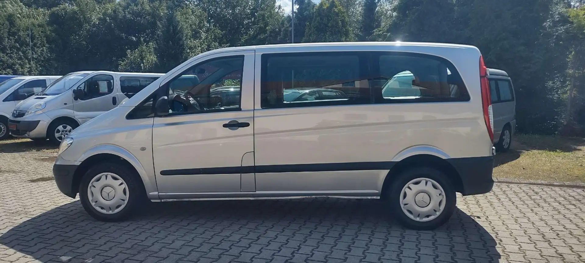 Mercedes-Benz Vito 115 CDI Kompakt  AHK   TÜV Silber - 2