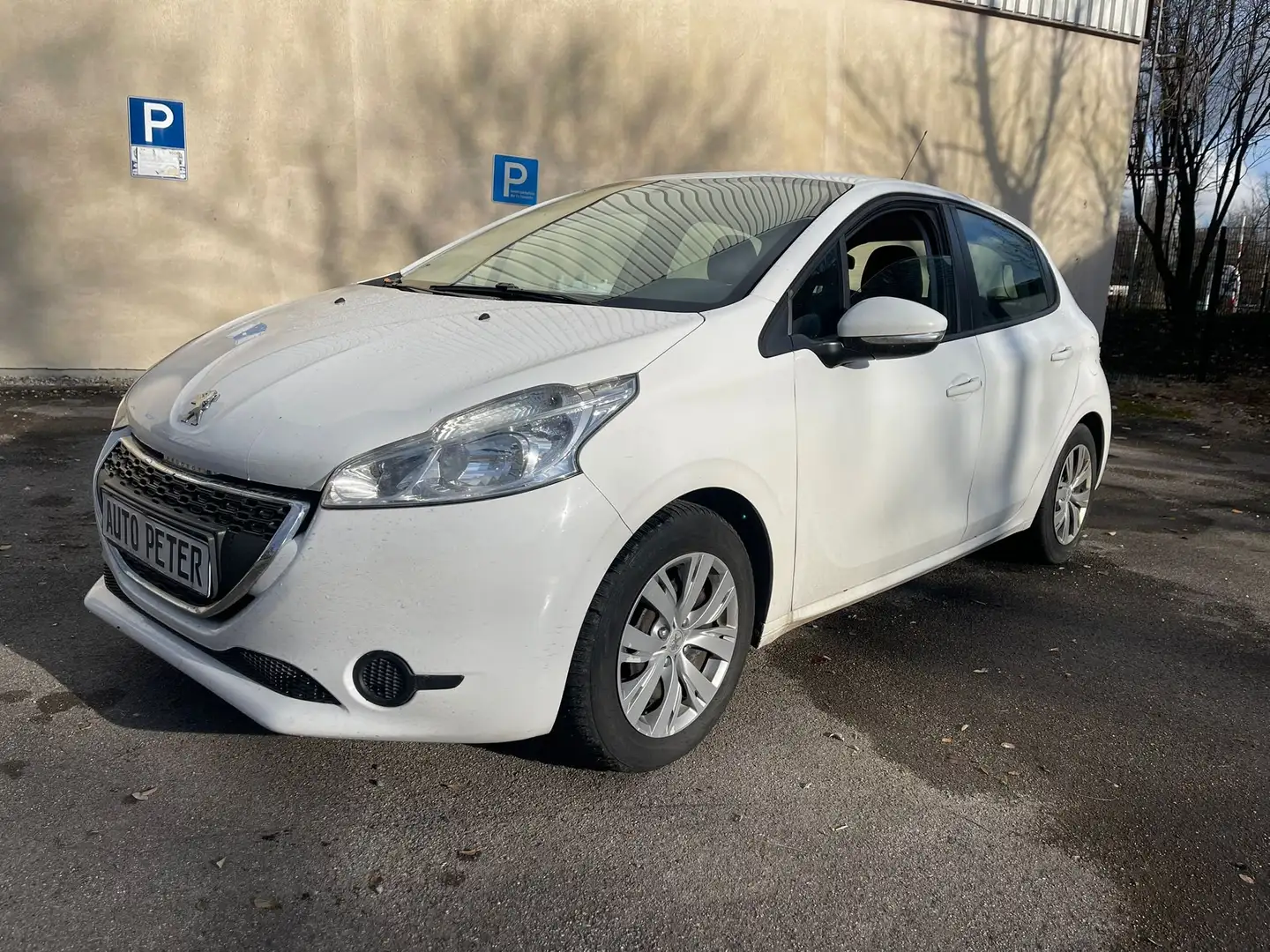 Peugeot 208 Active Weiß - 1