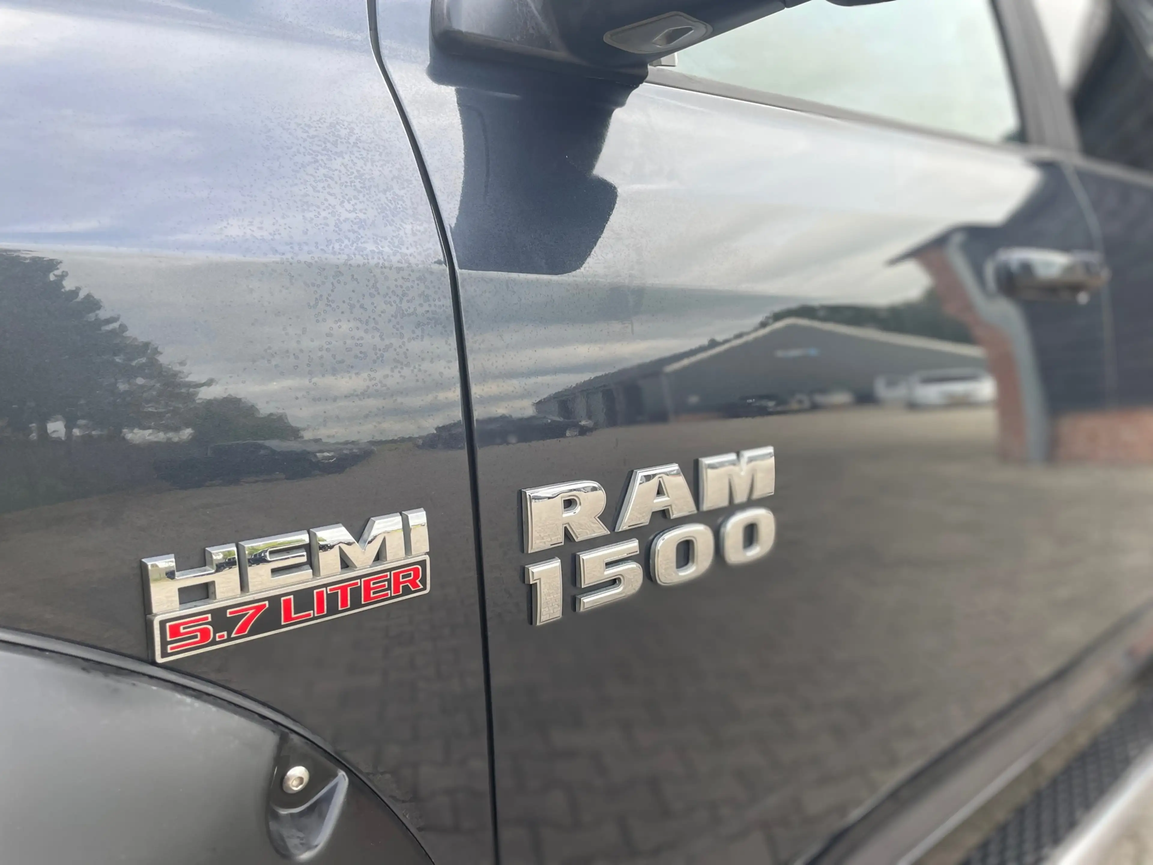 Dodge RAM 1500 5.7 V8 4x4 Crew Cab Sport - LPG - Pano - Hard — photo 10