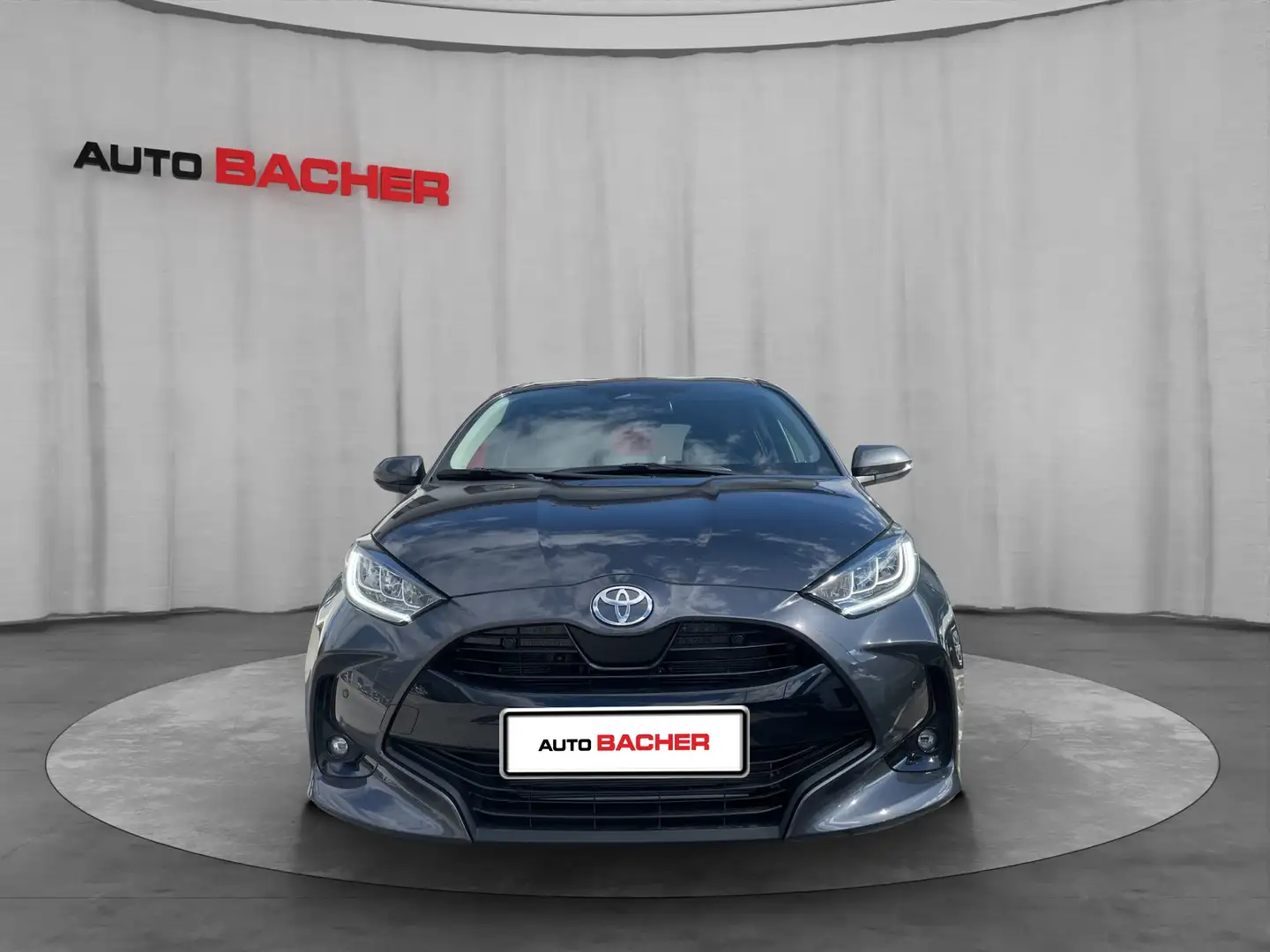 Toyota Yaris 1,5 VVT-i Hybrid Active Drive Com.Pa. & Saf.Pa.(*) Gris - 2
