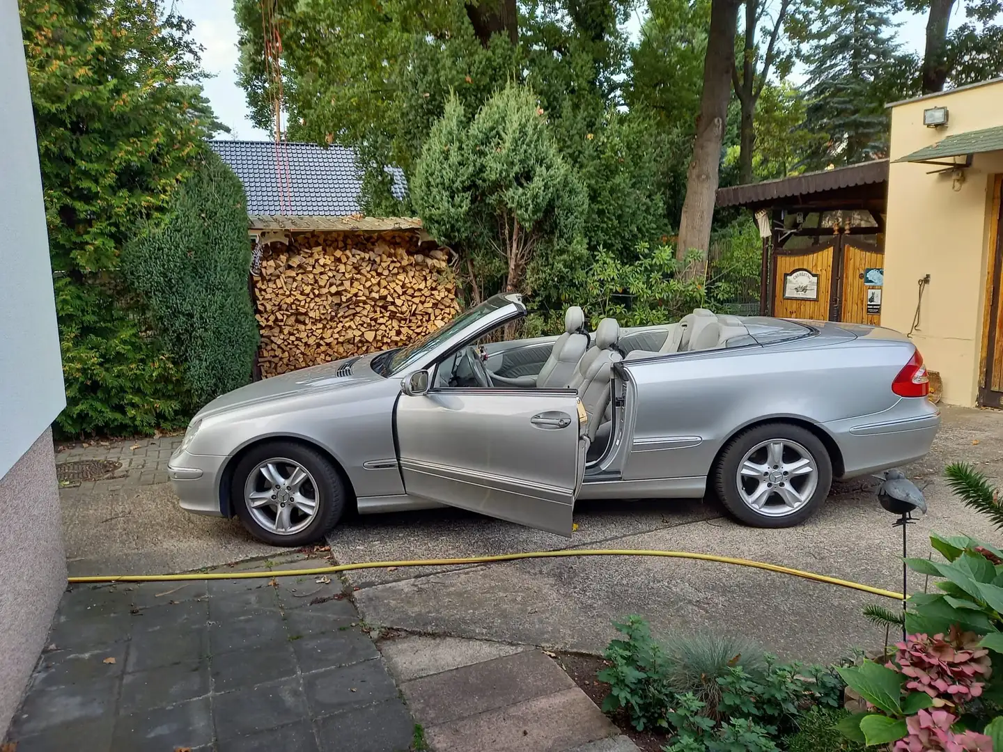 Mercedes-Benz CLK 200 Elegance Gümüş rengi - 1
