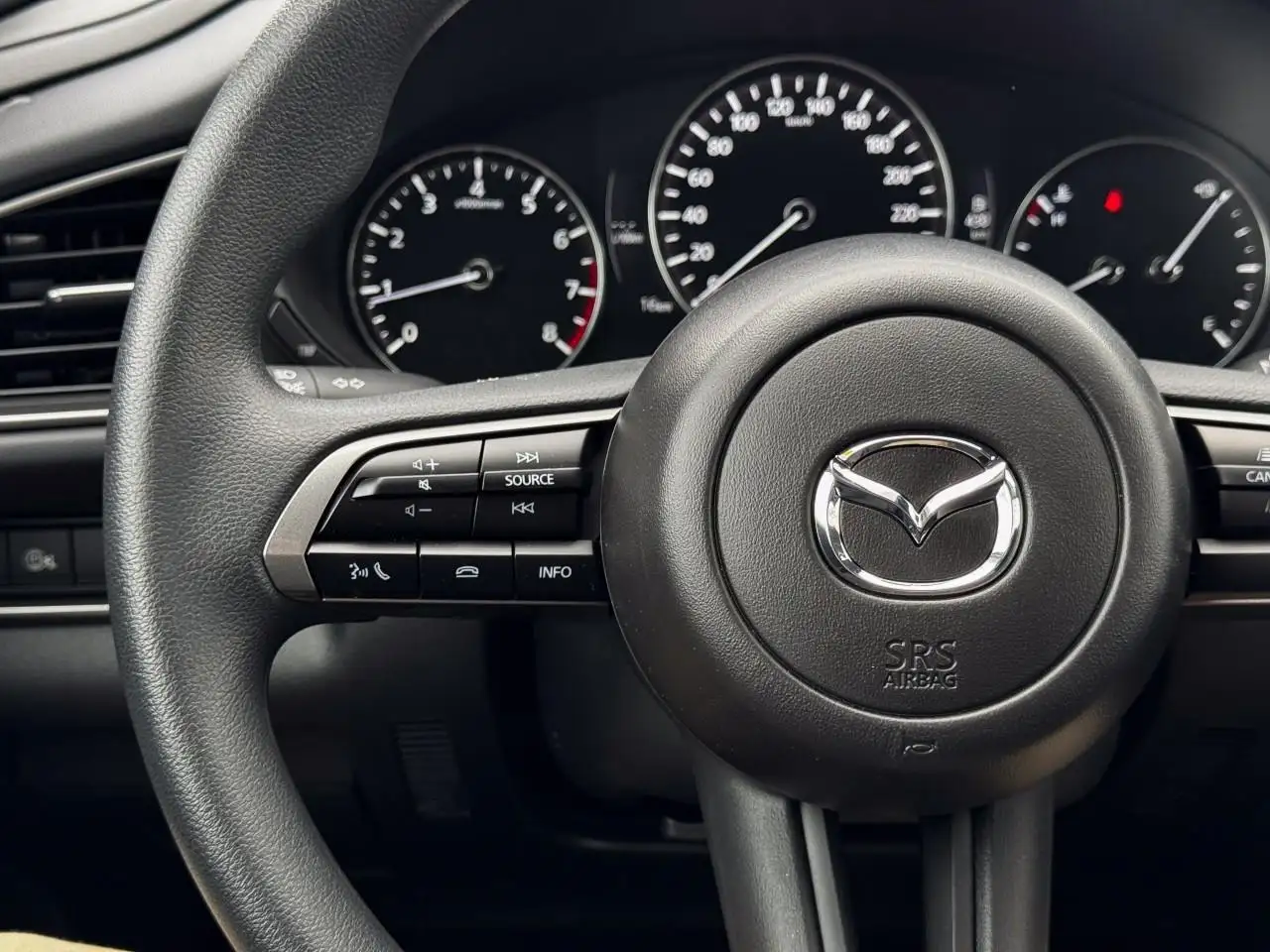 Mazda CX-30 снимка Mazda CX-30