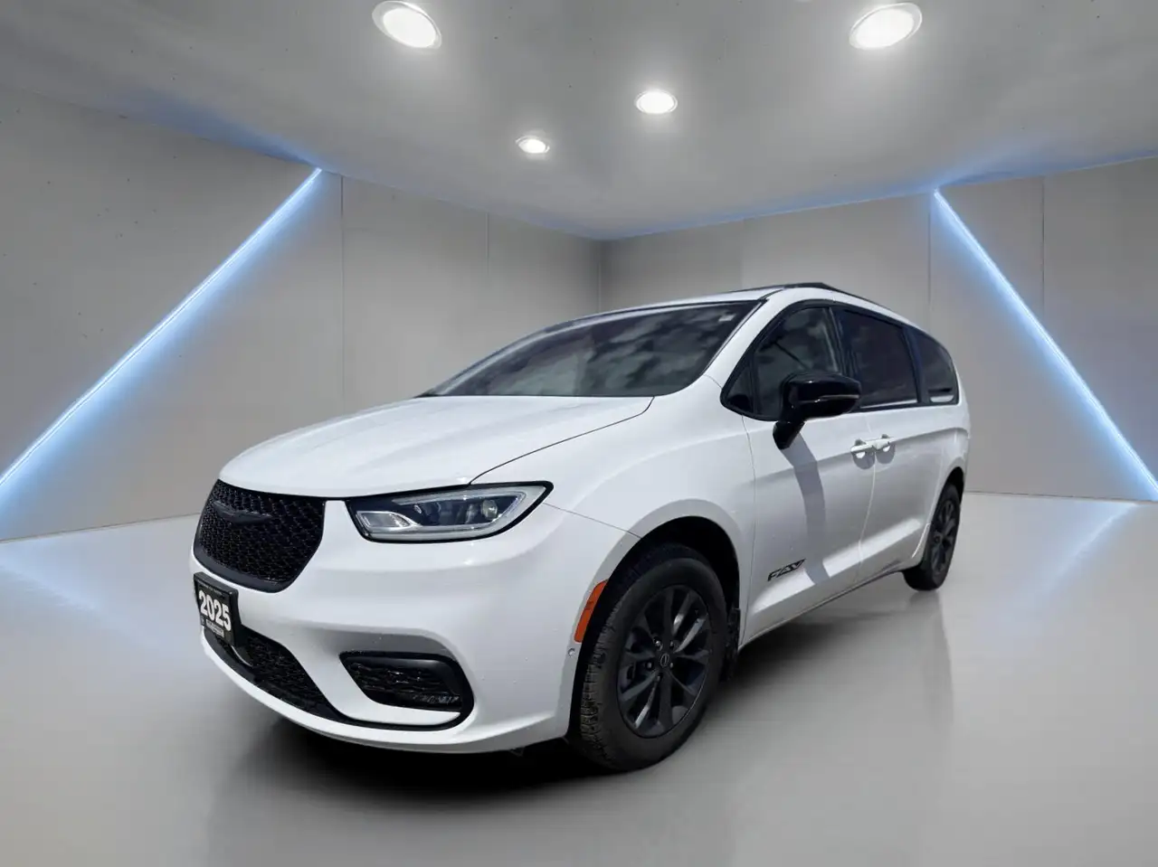 Chrysler Pacifica photo Chrysler Pacifica
