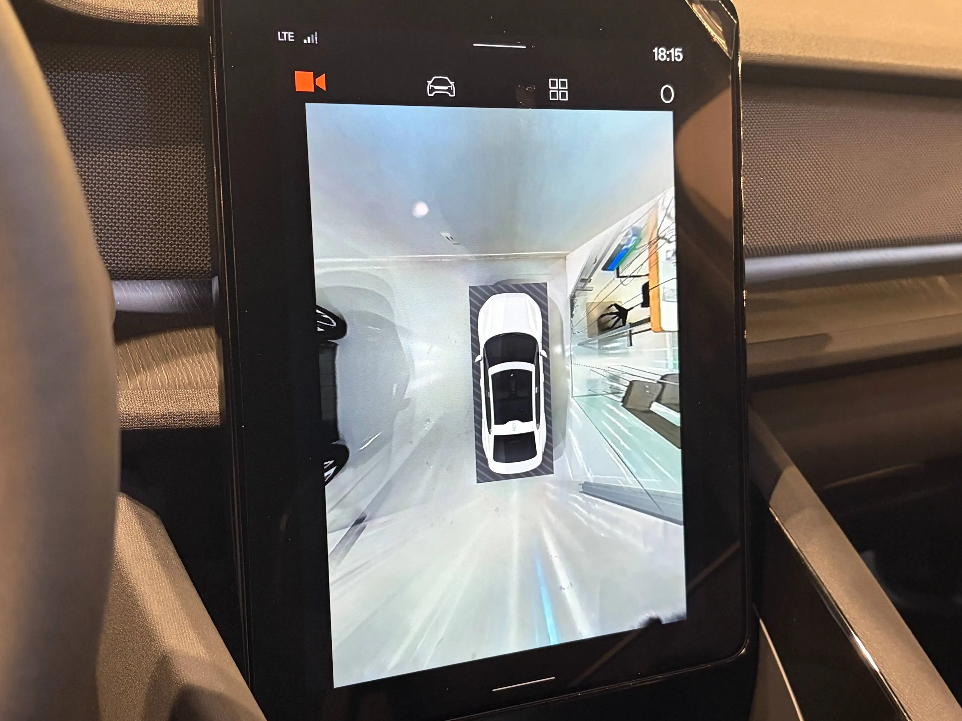 Polestar 2 Polestar 2 82 kWh LRSM + Pilot + Plus + Climate + Prime Pack — photo 9