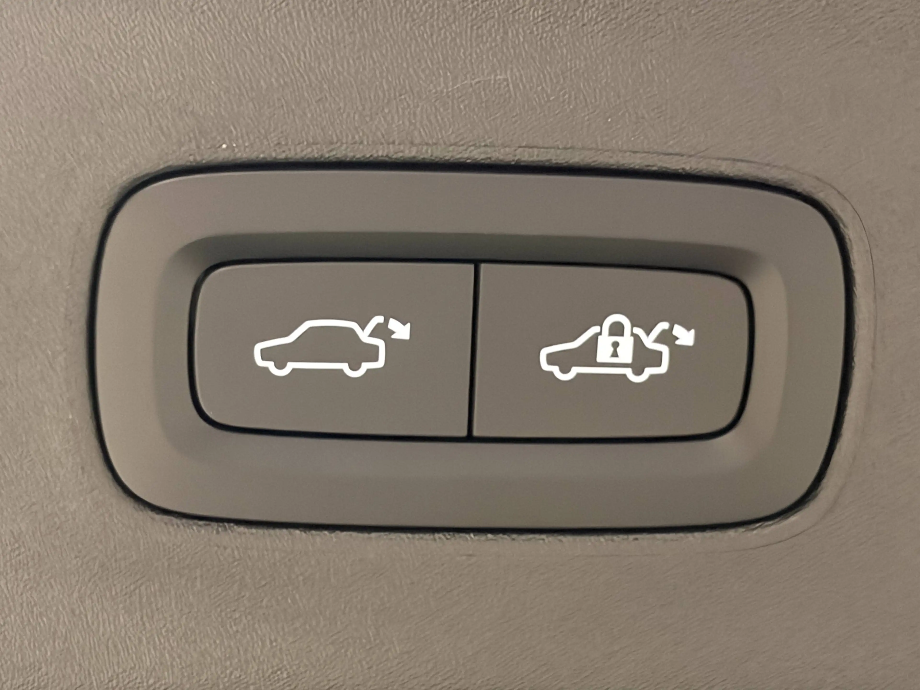 Polestar 2 Polestar 2 82 kWh LRSM + Pilot + Plus + Climate + Prime Pack — photo 12