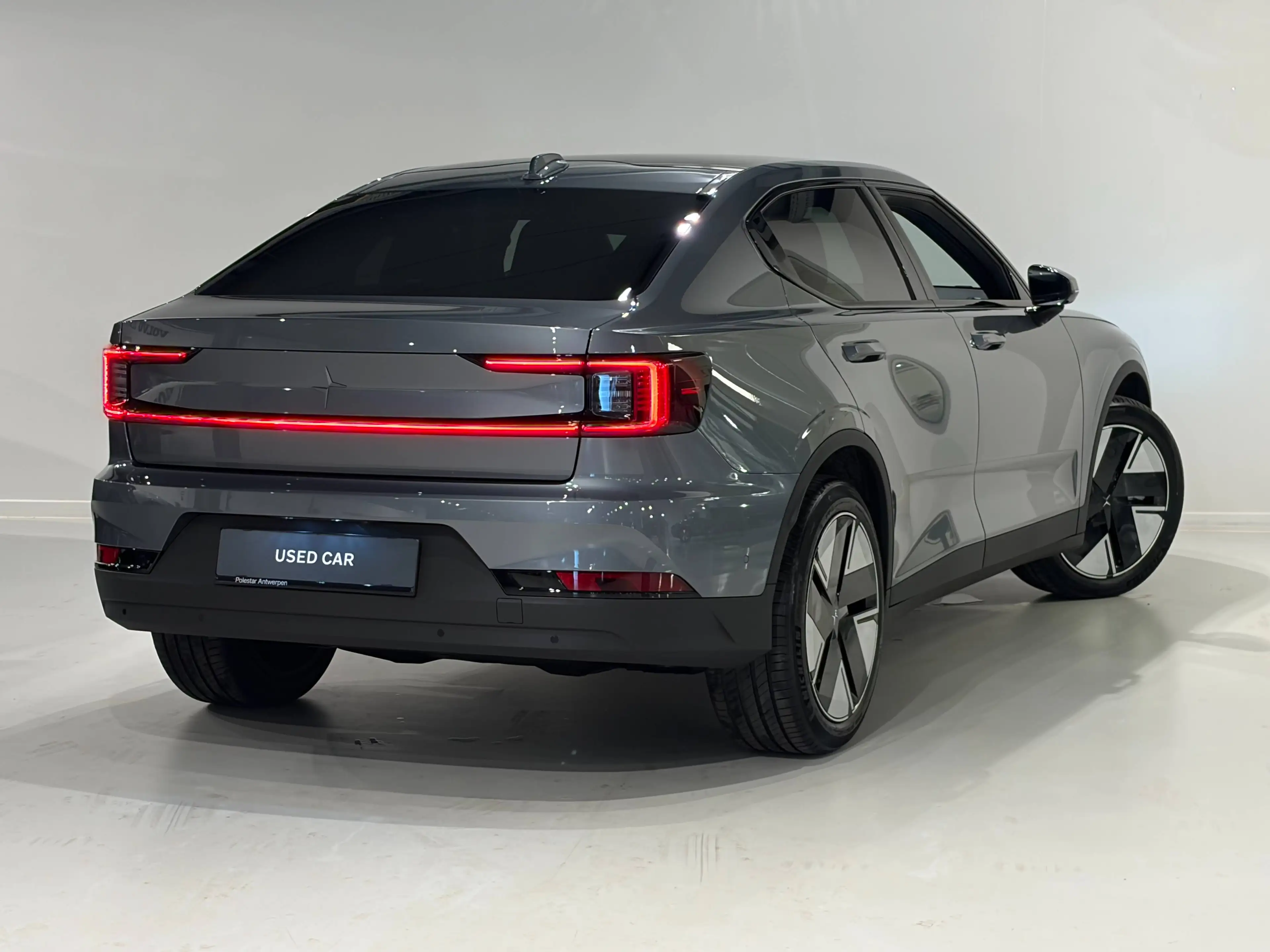 Polestar 2 Polestar 2 82 kWh LRSM + Pilot + Plus + Climate + Prime Pack — photo 2
