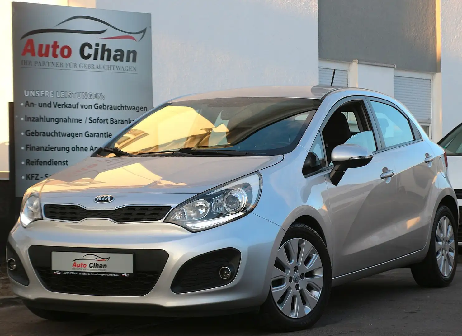 Kia Rio Spirit GT-Line AUTOMATIK! NAVI! VOLL! Silber - 1
