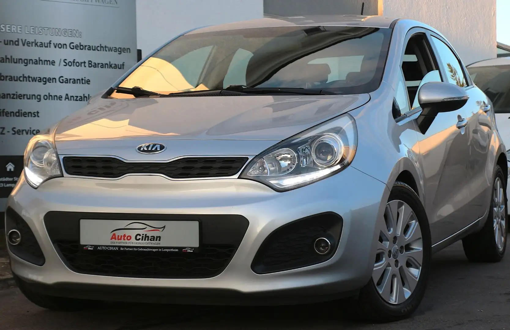 Kia Rio Spirit GT-Line AUTOMATIK! NAVI! VOLL! Silber - 2