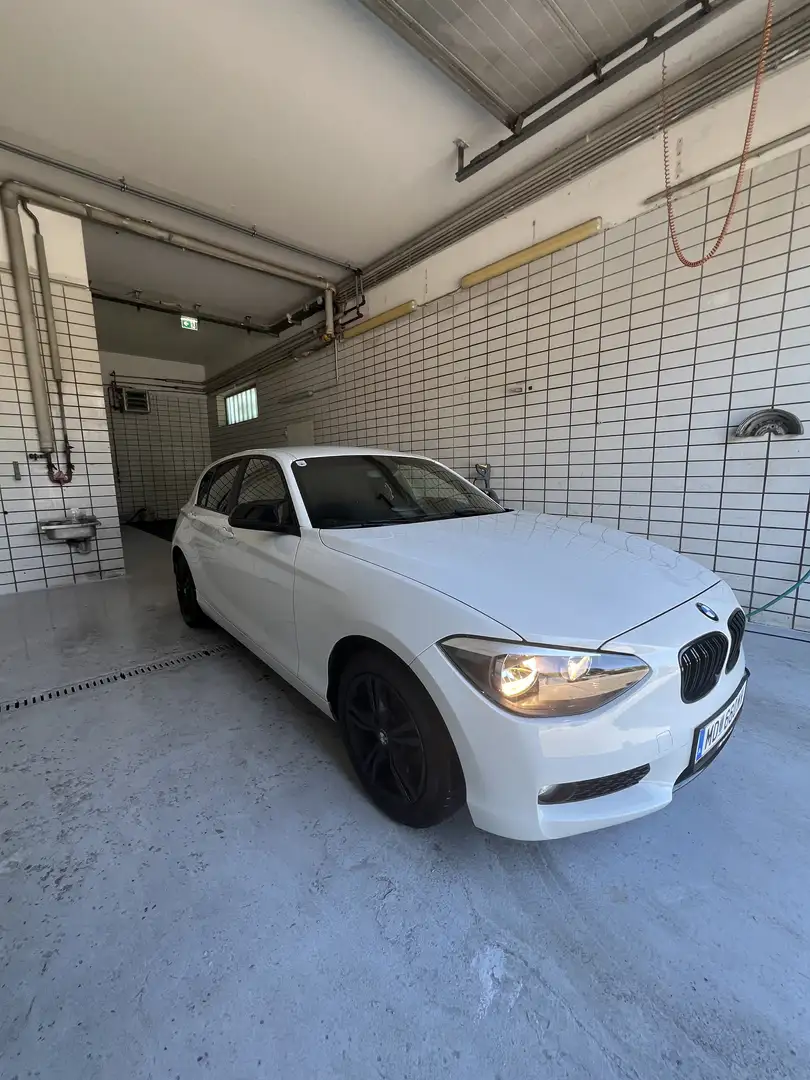 BMW 116 1er BMW F20 - 1