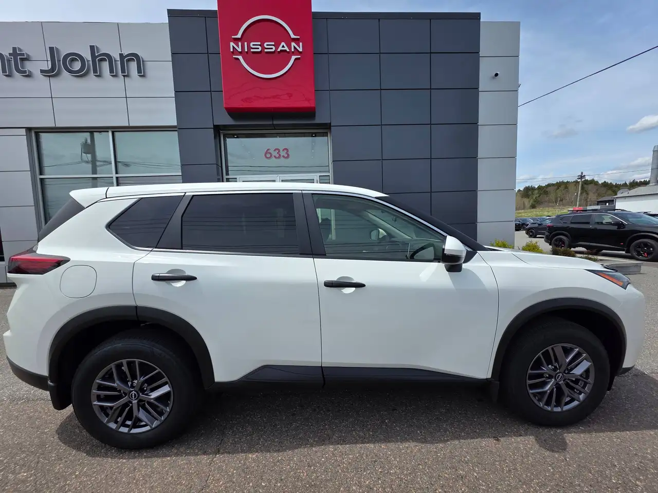 Nissan Rogue снимка Nissan Rogue