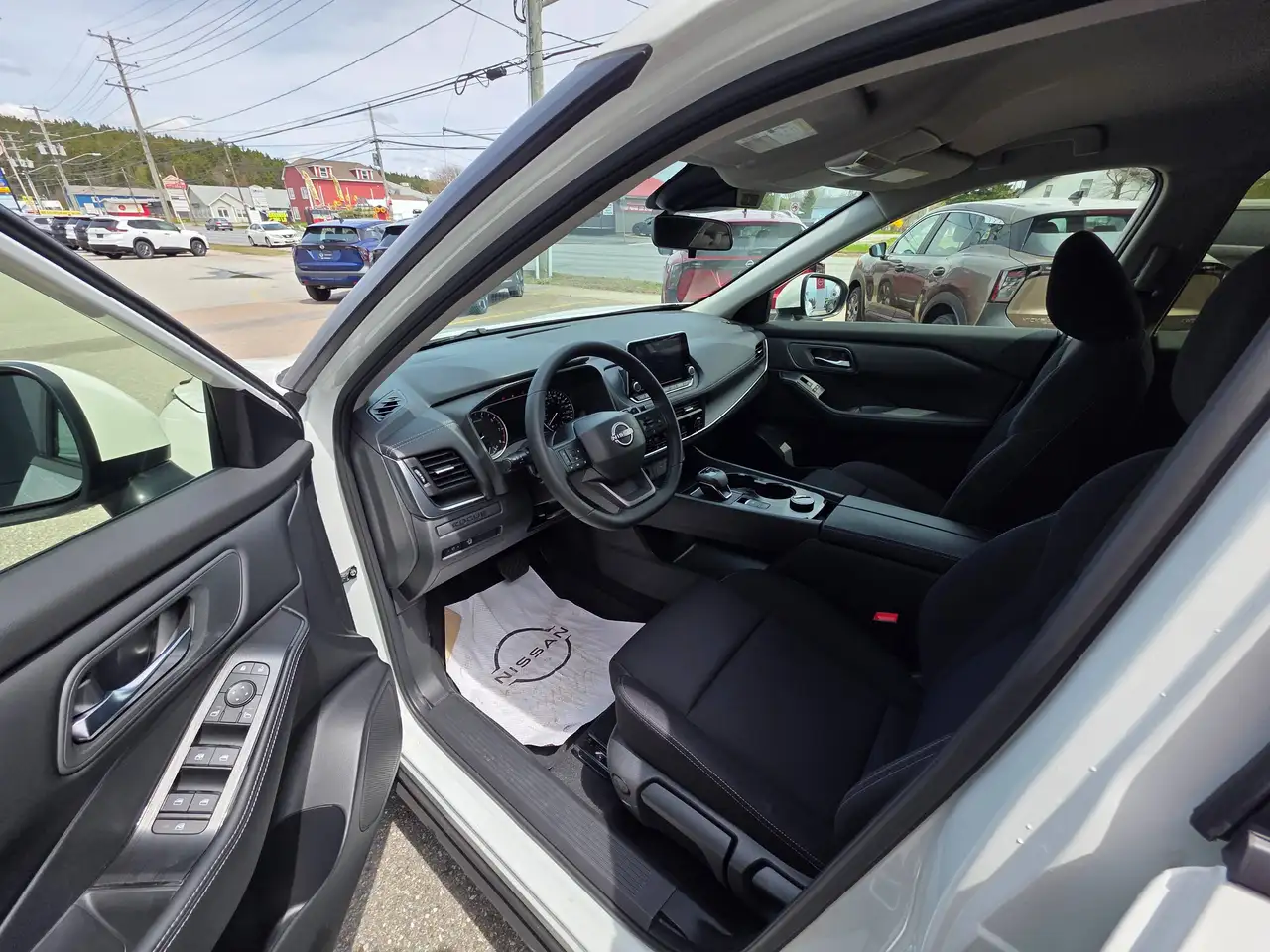 Nissan Rogue снимка Nissan Rogue