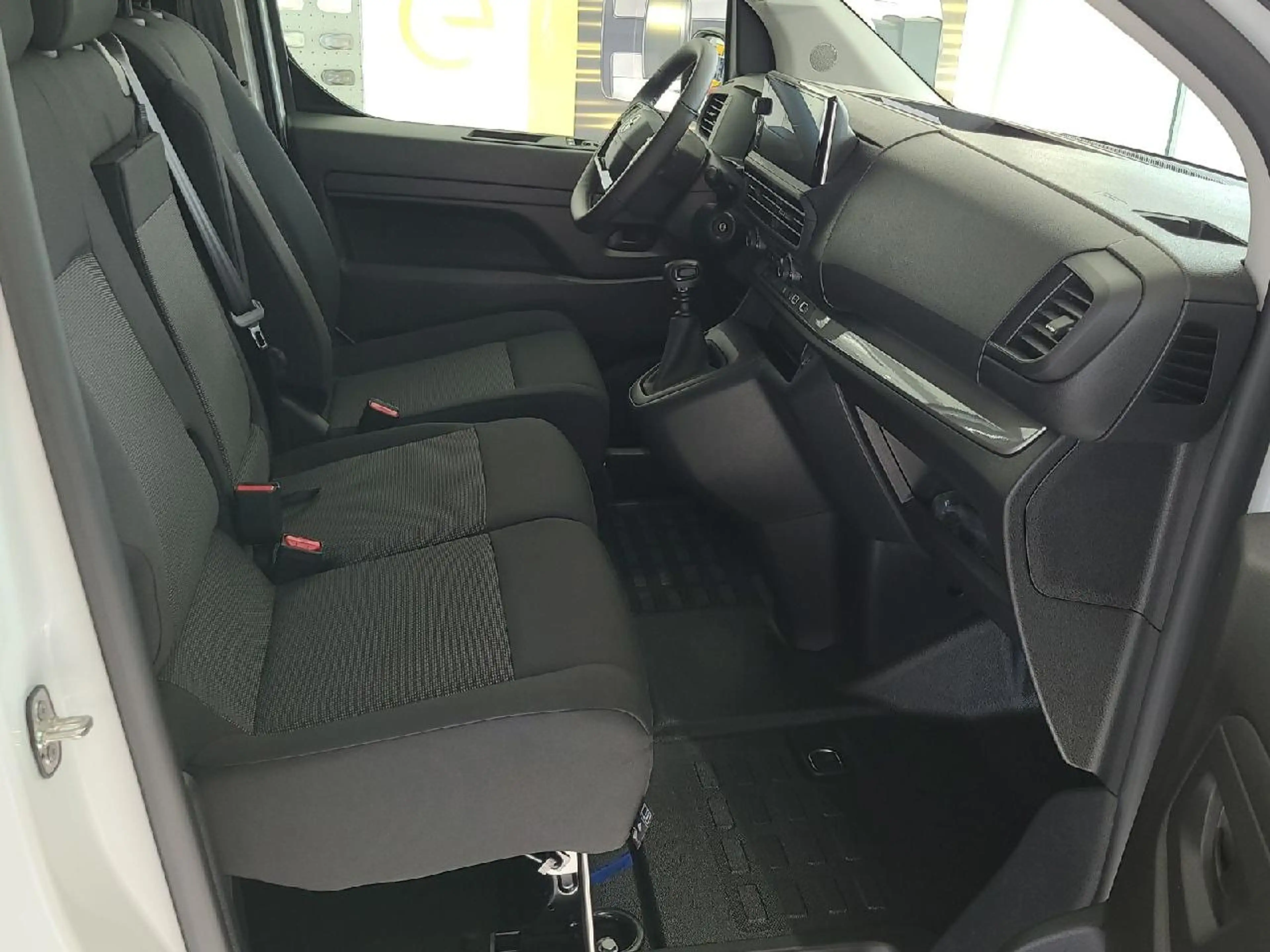 Opel Vivaro Cargo M 120 PS Diesel *LED/SHZ/KAMERA* — photo 14