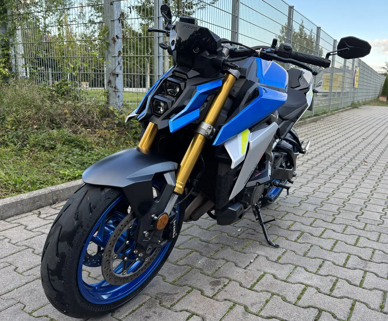 Suzuki GSX-S 1000 Bleu - 1
