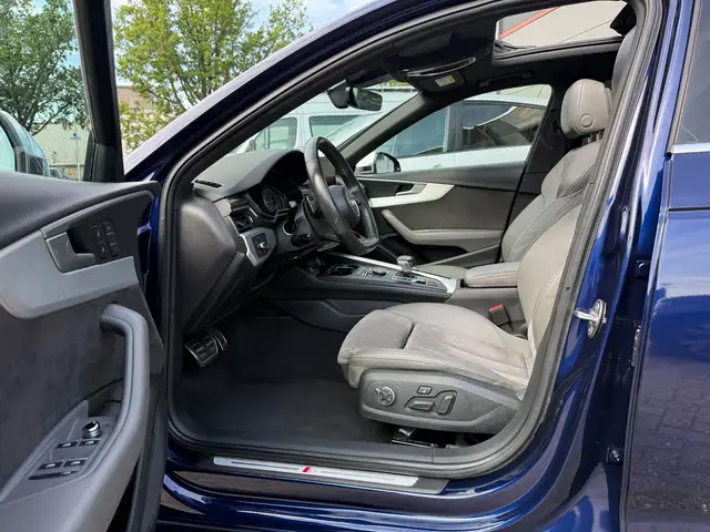 Audi A4 view 13