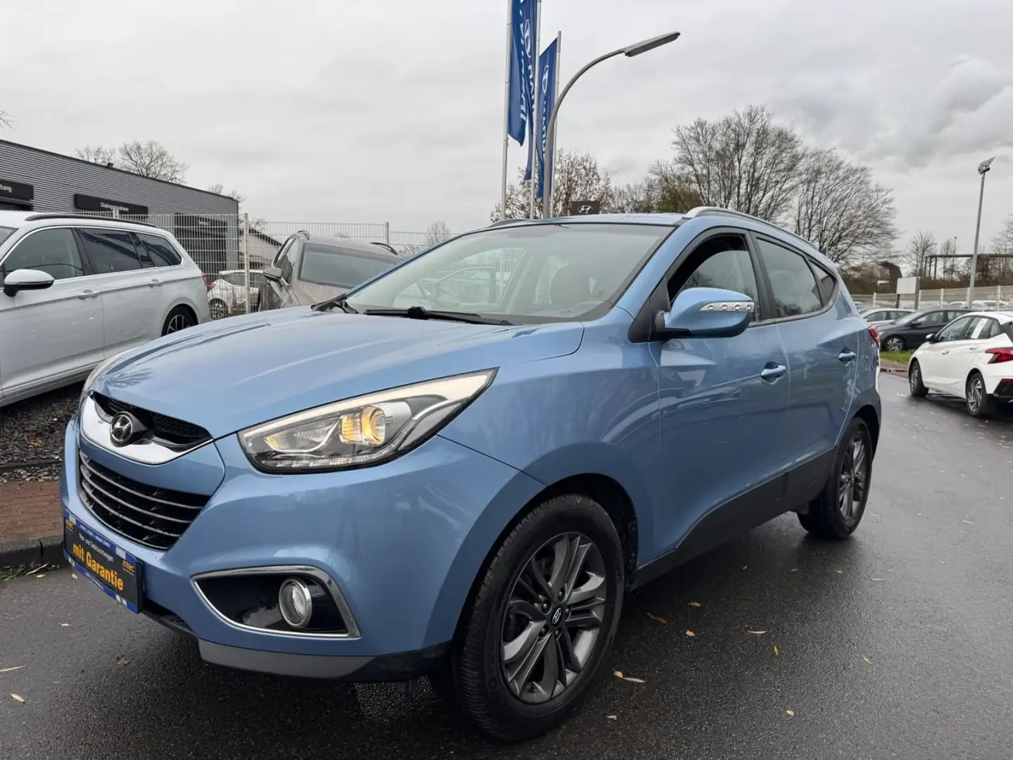 Hyundai iX35 PREMIUM/2.HD/NAVI/T.LEDER/R.KAM/ALU/AHK/HU-NEU - 1