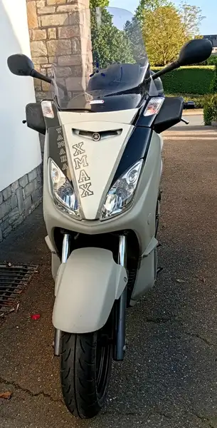 Yamaha XMAX 250 - foto 5