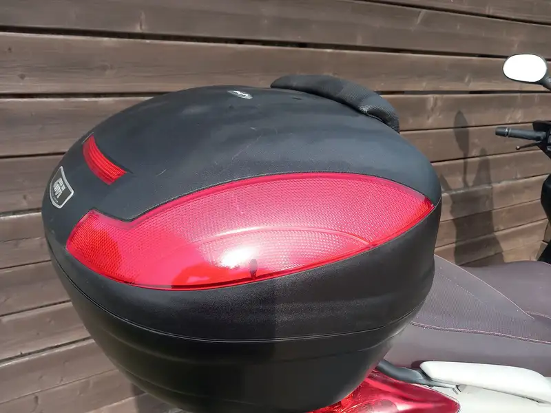 Yamaha X-Max 250 - foto 7