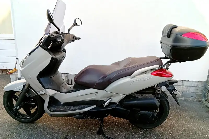 Yamaha XMAX 250 - foto 2