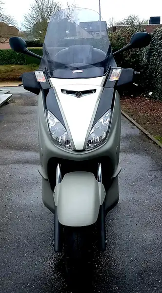 Yamaha X-Max 250 - foto 4