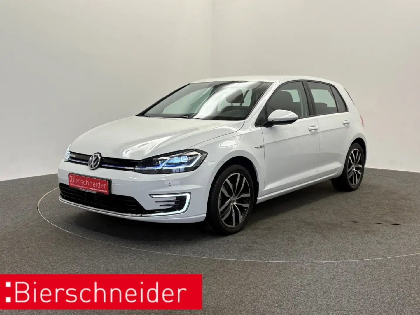 Volkswagen Golf e LED PDC 17 ACC DAB Weiß - 1