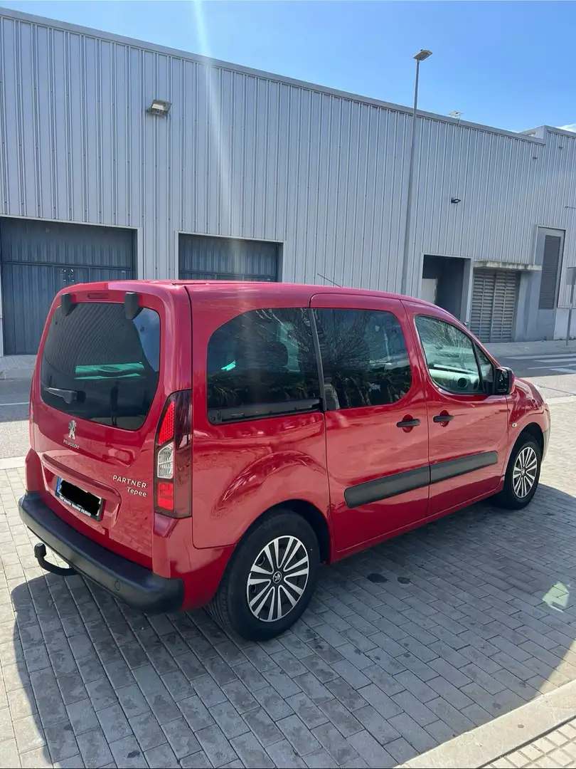 Peugeot Partner Tepee 1.6HDI Access (N1) Rouge - 2