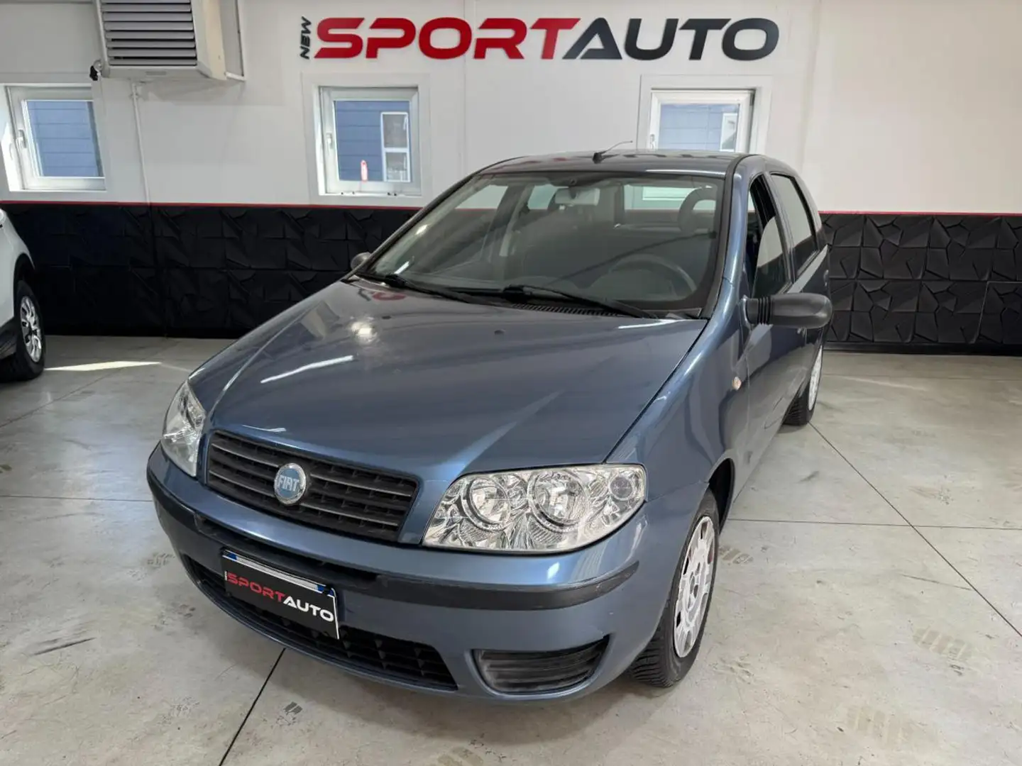 Fiat Punto 1.2i cat 5 porte ACTIVE Blu/Azzurro - 1