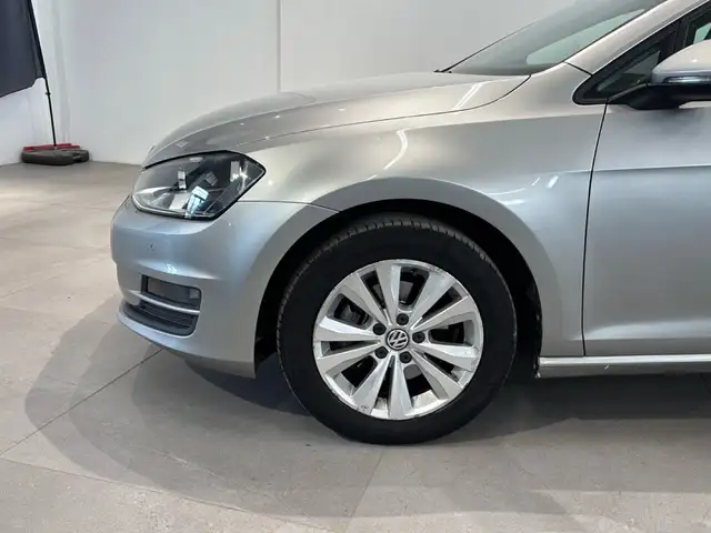 Volkswagen Golf view 8
