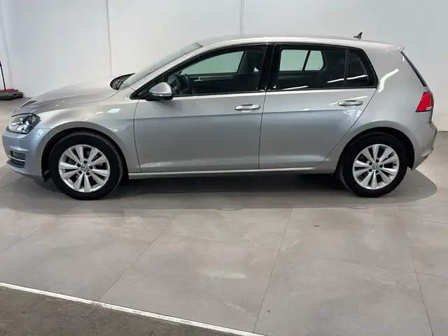 Volkswagen Golf view 7