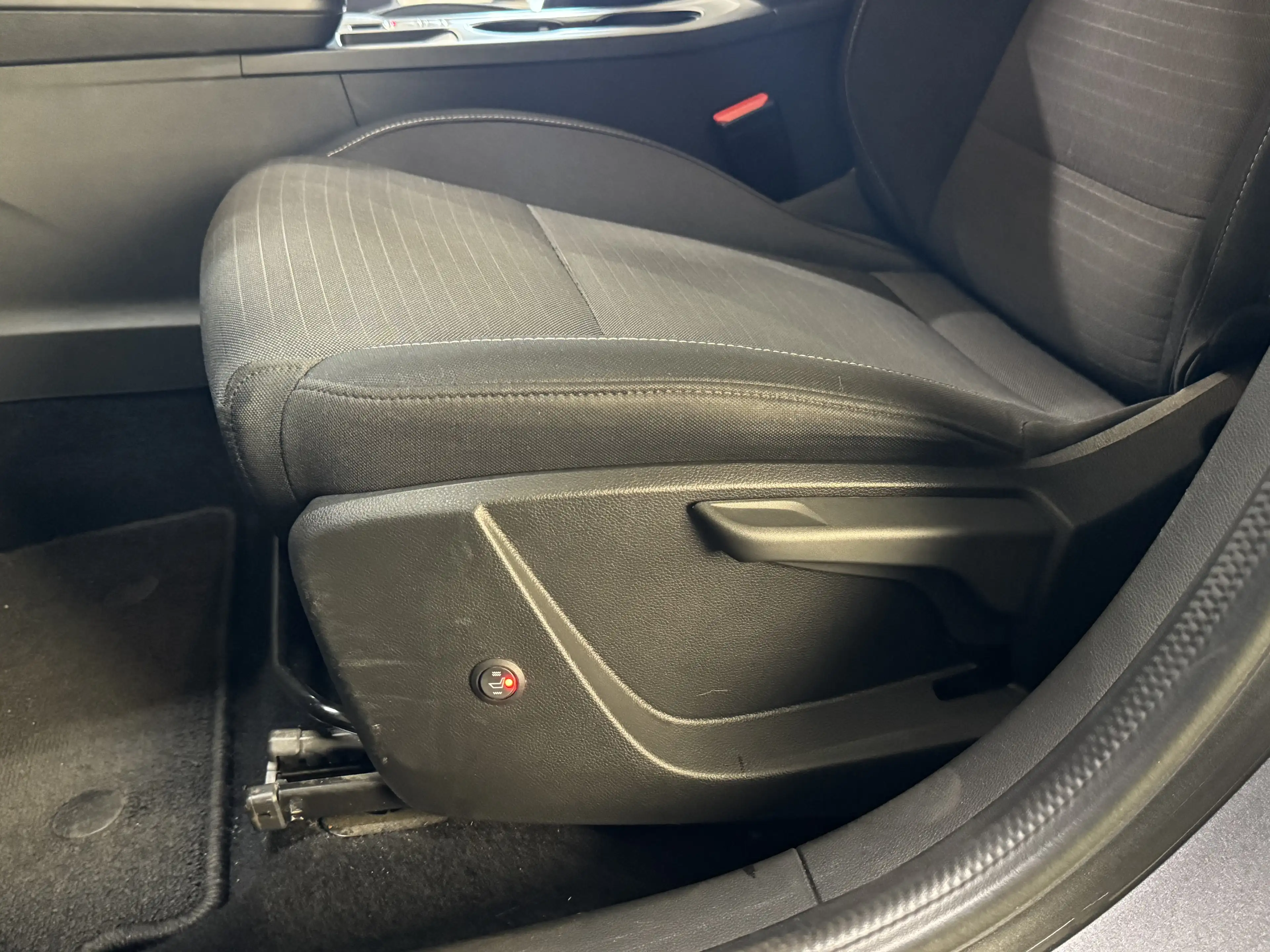 Renault Arkana 1.6 E-Tech Hybrid 145 Zen SOH 93% | Navi | Camera — photo 23