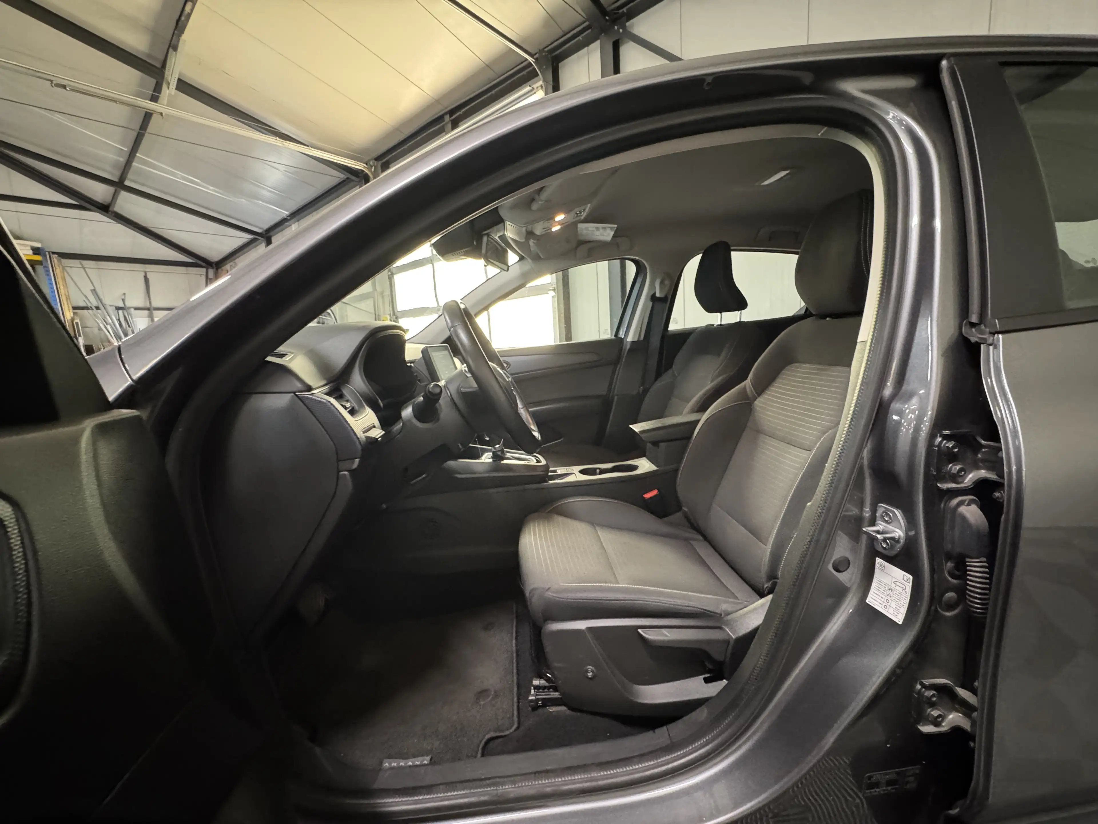 Renault Arkana 1.6 E-Tech Hybrid 145 Zen SOH 93% | Navi | Camera — photo 21