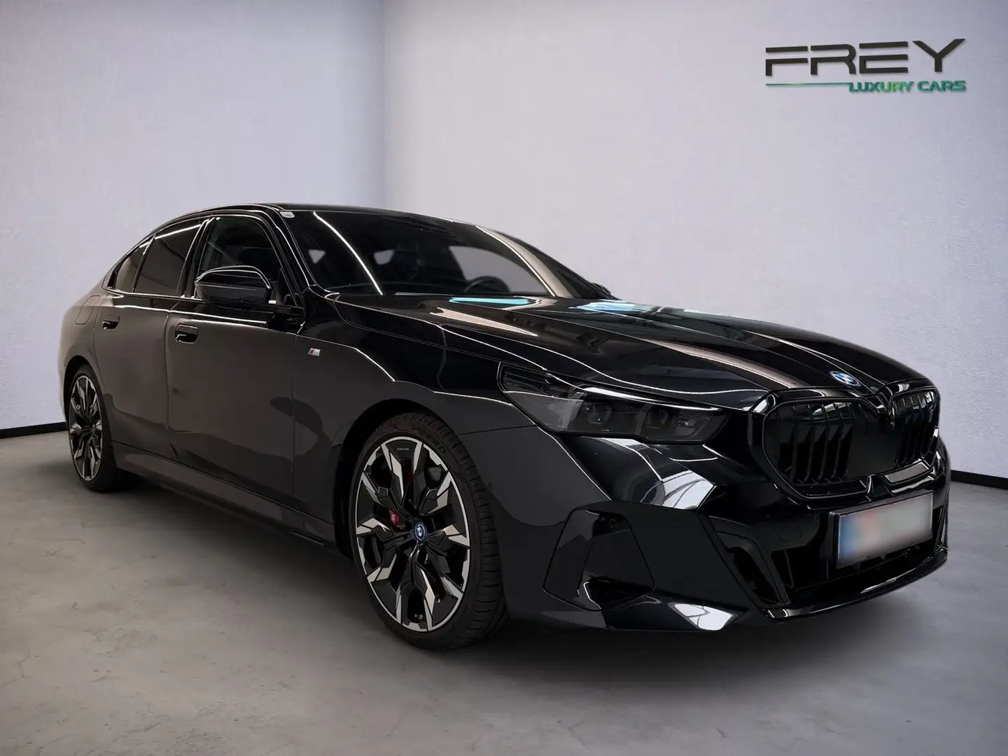BMW i5 eDrive40 M | Black Sapphire | B&W Schwarz - 2