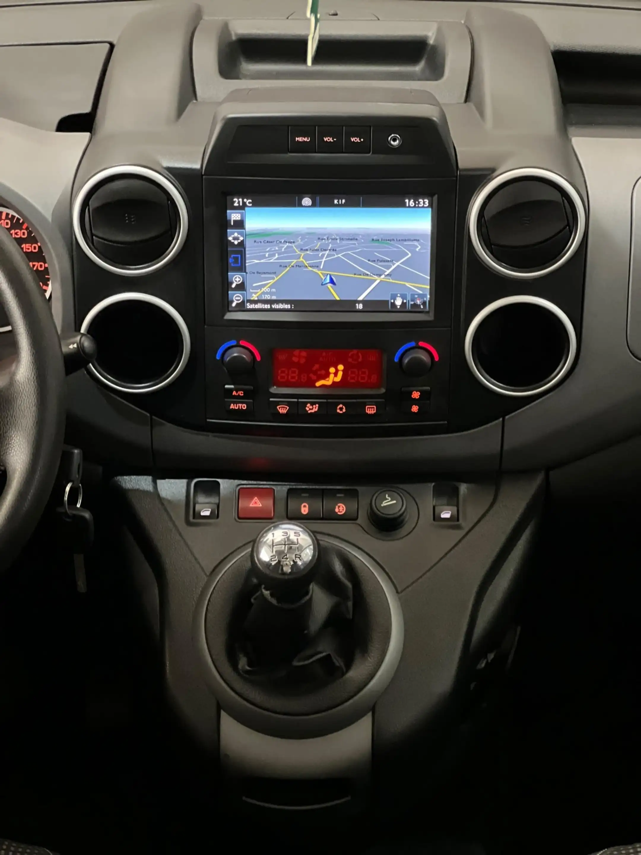 Peugeot Partner Partner Tepee 1.2 PureTech Style S — photo 10