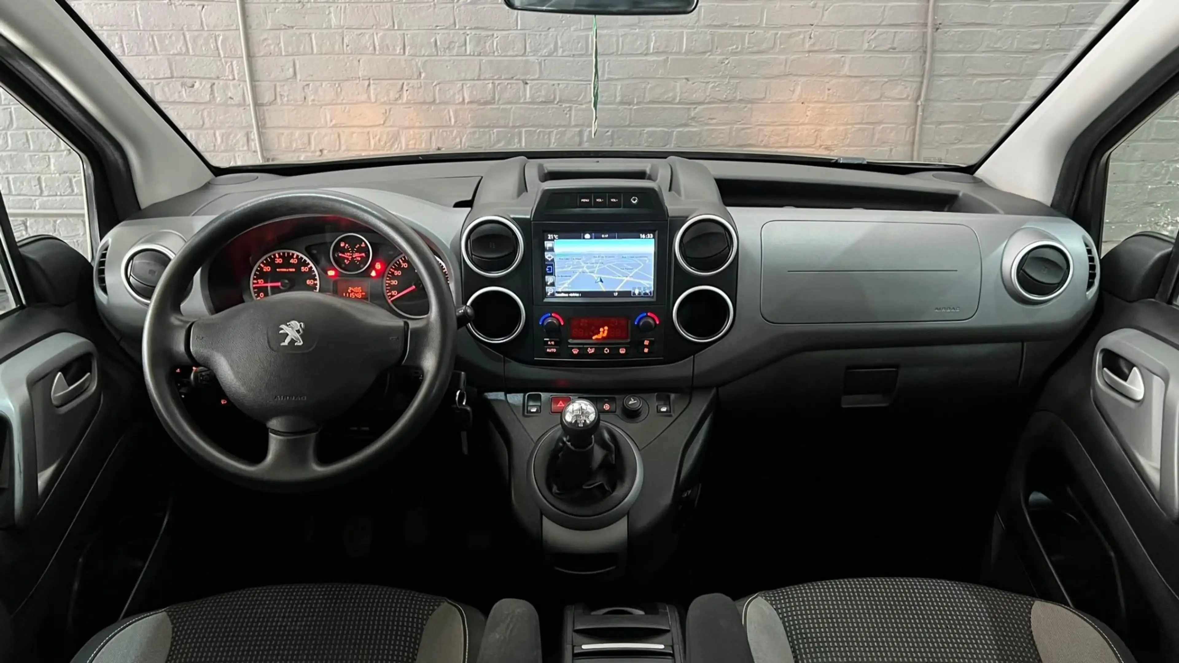 Peugeot Partner Partner Tepee 1.2 PureTech Style S — photo 9