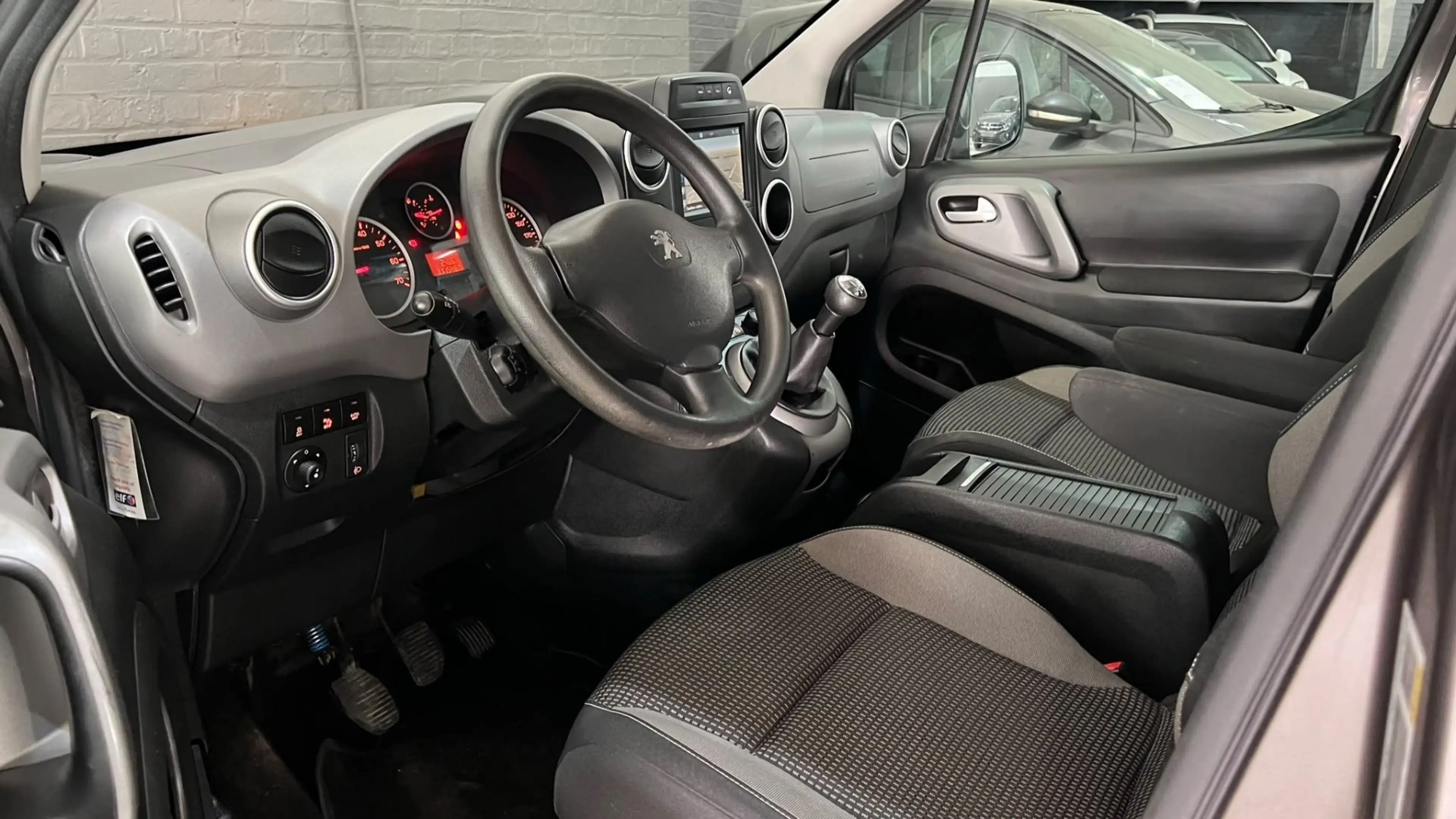 Peugeot Partner Partner Tepee 1.2 PureTech Style S — photo 11