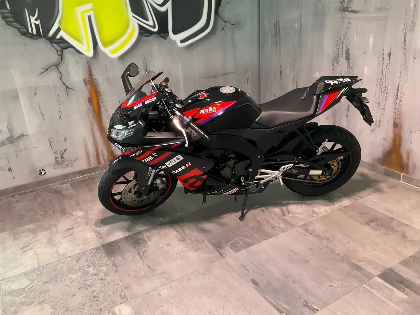 Aprilia RS 125 Schwarz - 2